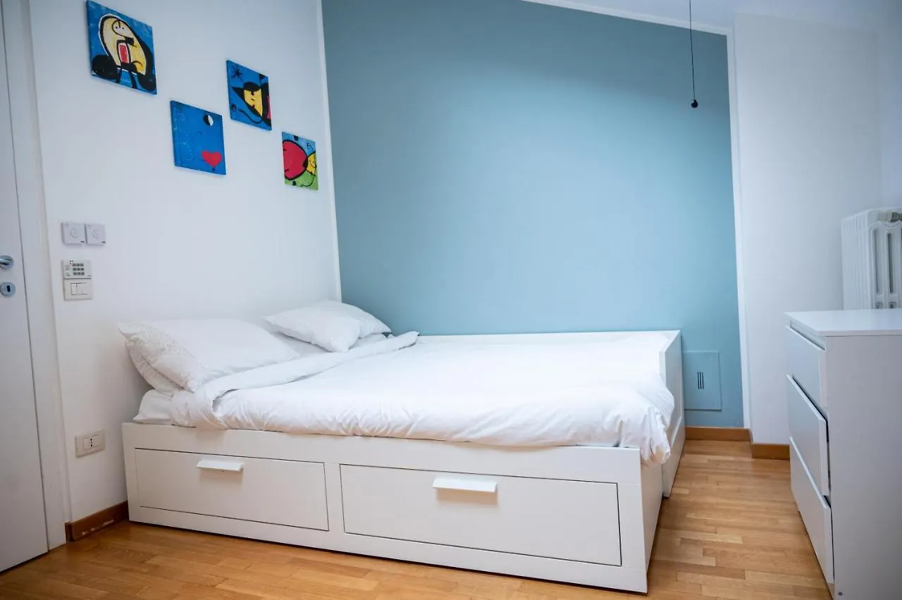 Apartamento Trilocale Zona Farini/Isola Milán Italia
